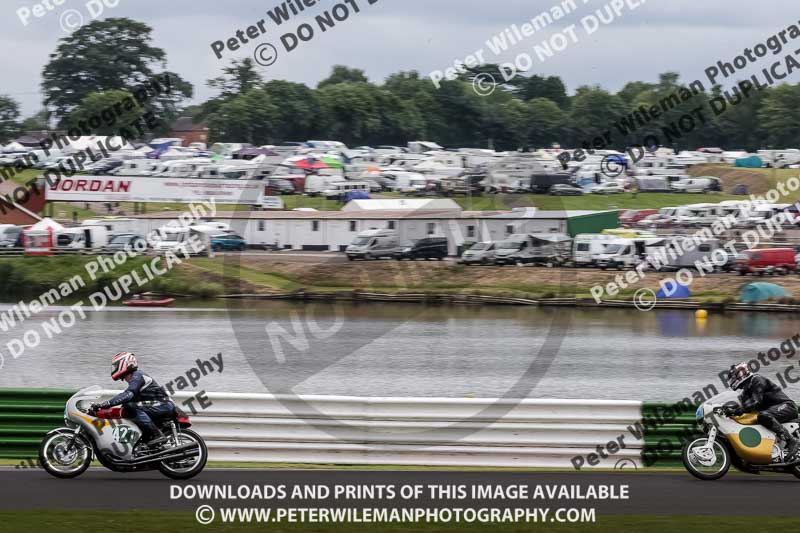 Vintage motorcycle club;eventdigitalimages;mallory park;mallory park trackday photographs;no limits trackdays;peter wileman photography;trackday digital images;trackday photos;vmcc festival 1000 bikes photographs